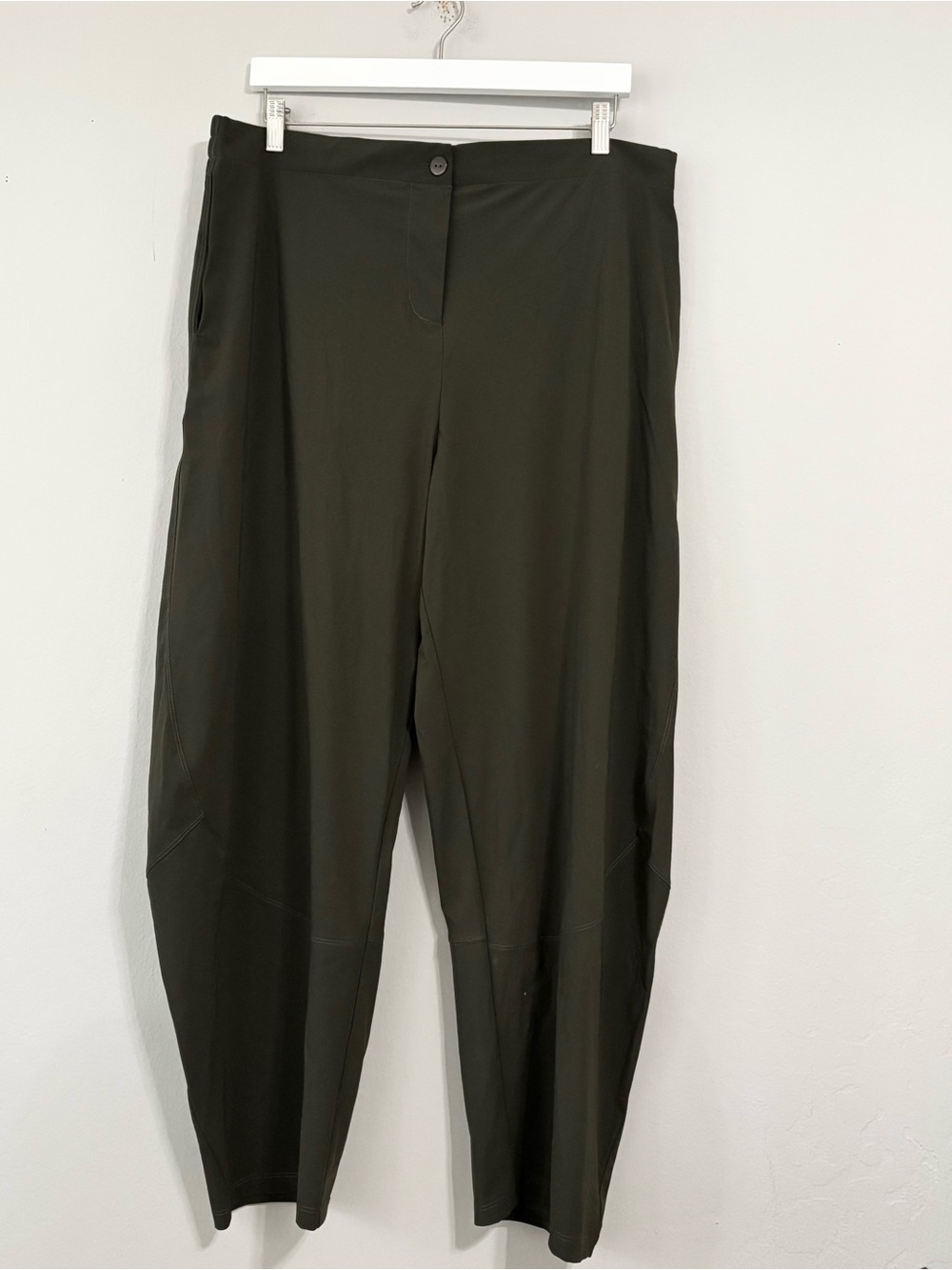 New RUTI Olive Green Wide Ish Trouser Pants
